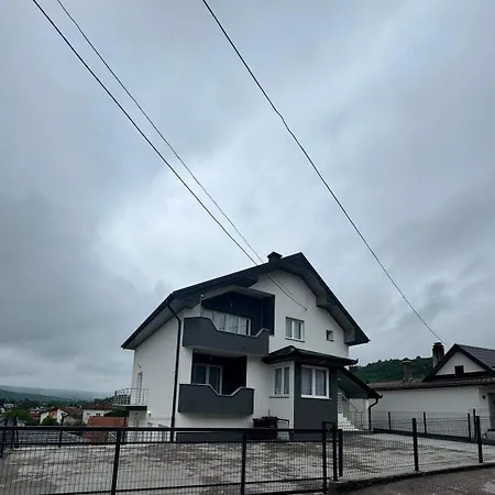别墅 Borici Bihać